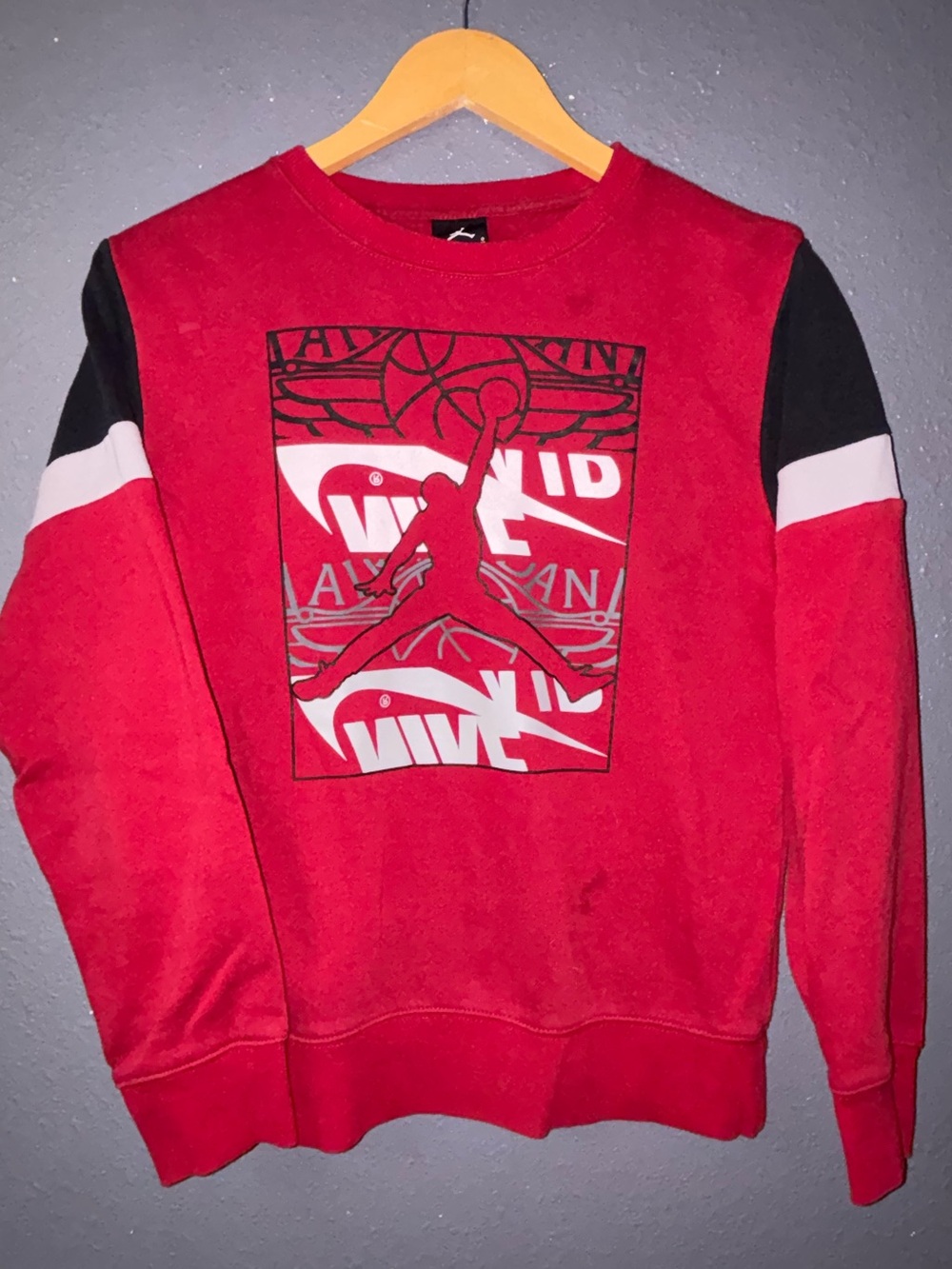 JORDAN Red Graphic Kid’s Crewneck Sweatshirt